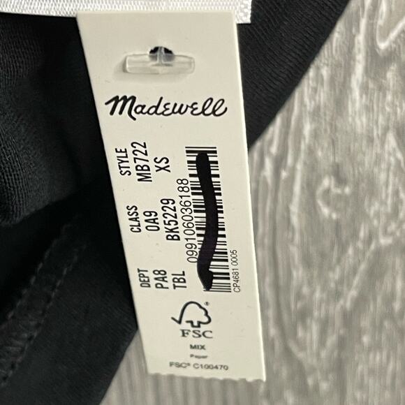 Madewell Whisper Cotton V-Neck Tee in True Black Size XS NWT - Picture 8 of 10